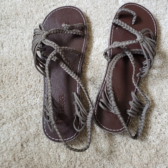 plaka palm leaf sandals canada